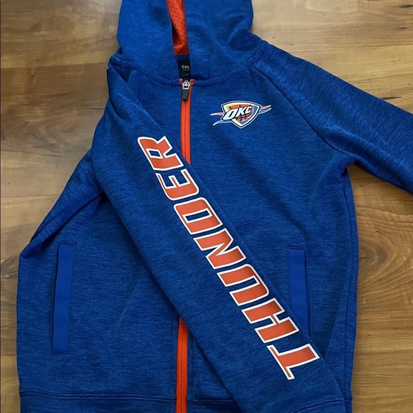Colosseum Blue and Orange OKC Thunder Kids Hoodie - Picture 4 of 8